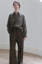 Load image into Gallery viewer, Cashmere Trousers | Olive