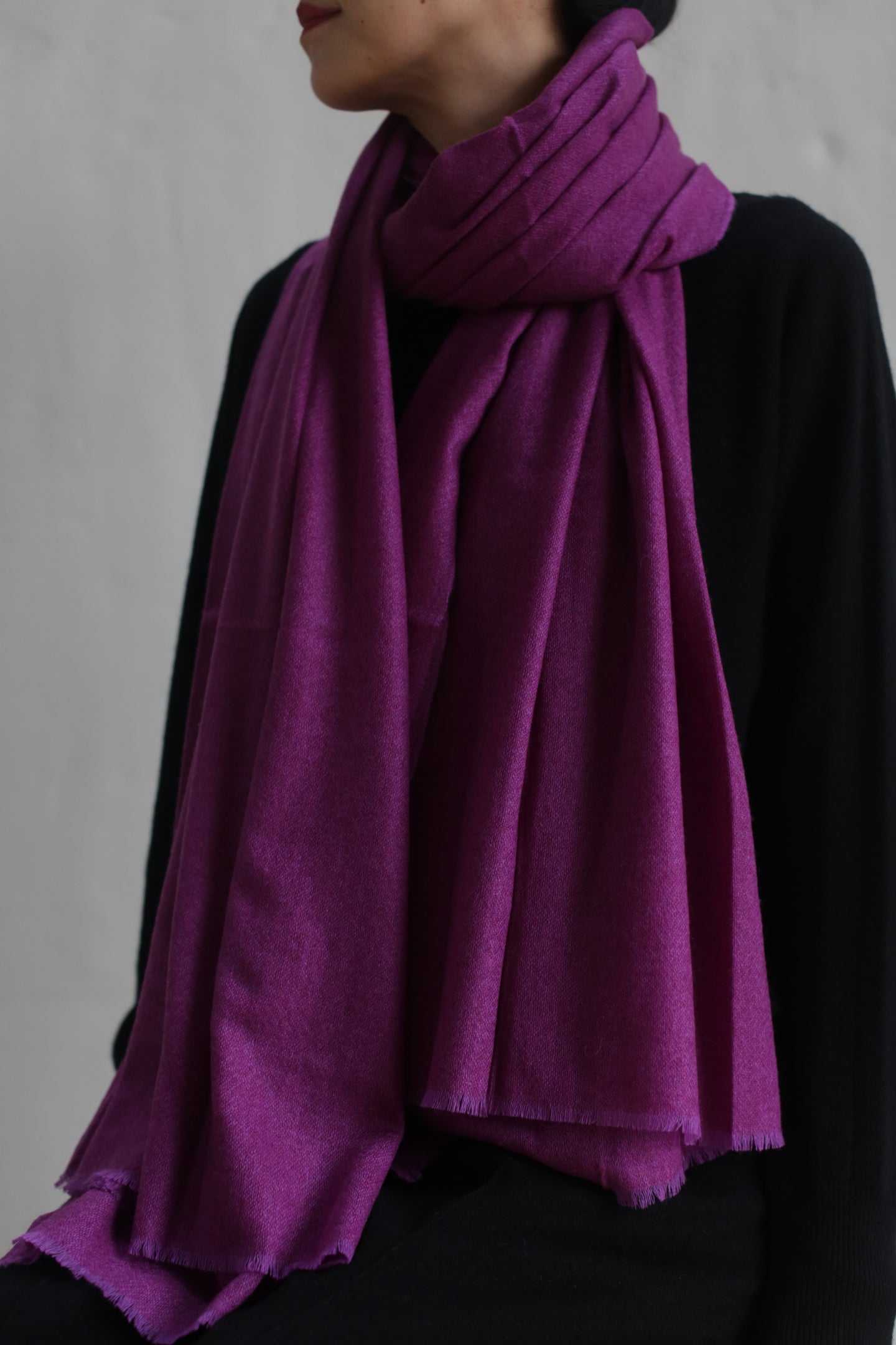 Tissue Weight Cashmere Scarf | Purple