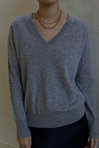 V-Neck Cashmere Sweater | Grey
