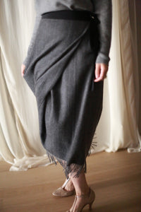 Men's Scarf Petal Skirt | Charcoal